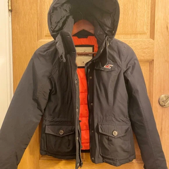 Hollister waist length black coat/jacket. Size Medium - Picture 5 of 9